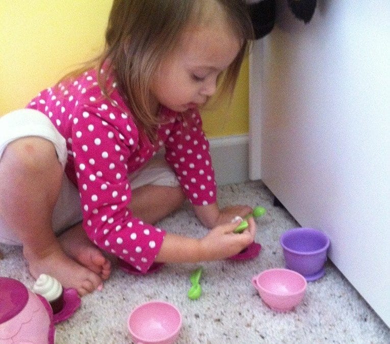 I made mommy a tea party
